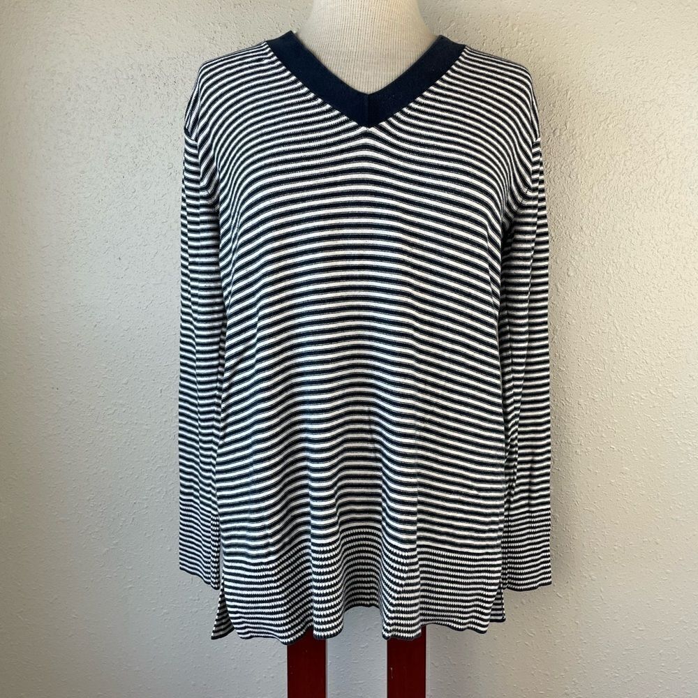 Tommy Hilfiger Long Sleeve V-Neck Sweatshirt Size M